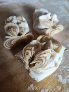 Make Lotus roll step 6