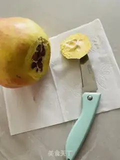Make Fresh pomegranate juice step 1
