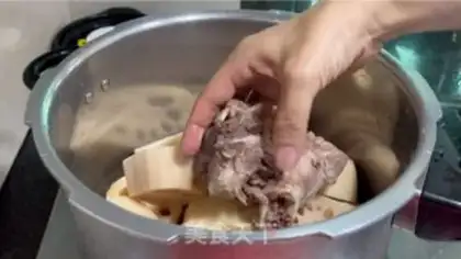 Make Double-love ribs soup step 5