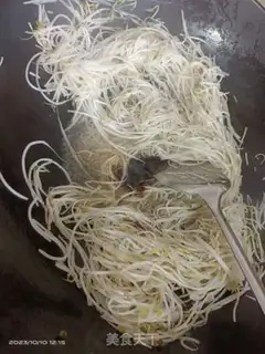 Make Green bean sprouts step 2