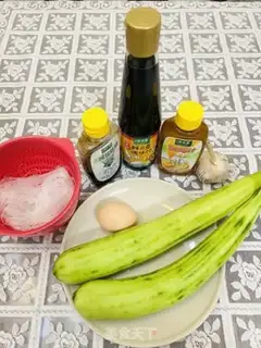 Make Garlic silk melon step 0