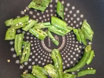Make Pepper fried eggs step 2