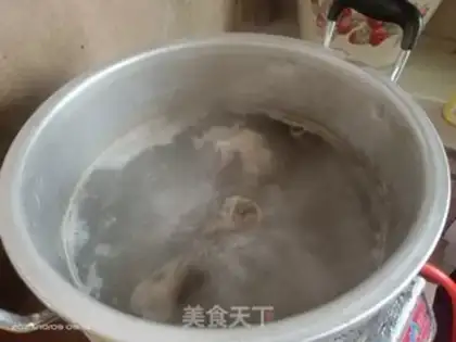 Make The Dragon Bone Lotus soup step 2