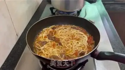 Make Tomato oxen noodles step 14