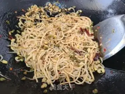 Make Green bean sprouts and tofus step 2