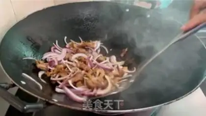 Make Onion fried meat step 8