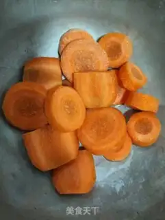 Make Plumbless carrot water step 2