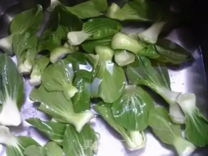 Make Mushroom eggs and vegetables step 2
