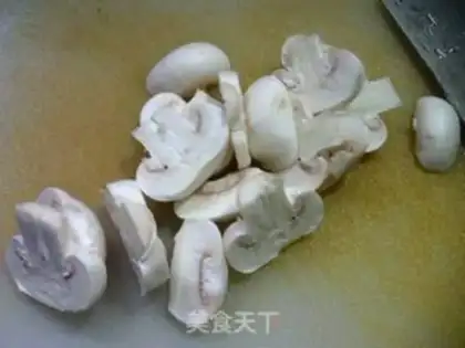 Make Mushroom eggs and vegetables step 5