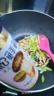 Make Two mushrooms of celery step 8