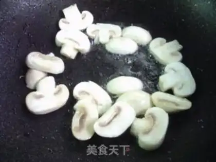 Make Mushroom eggs and vegetables step 8