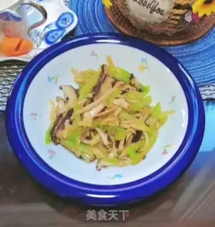 Make Two mushrooms of celery step 10