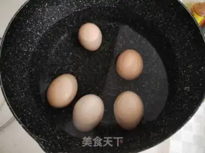 Make Spicy eggs step 1