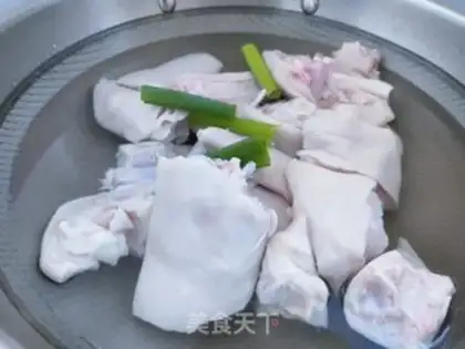 Make Red burning pig hoof step 2