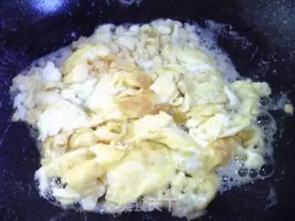 Make Tea mushrooms, skinny eggs, veggies step 9