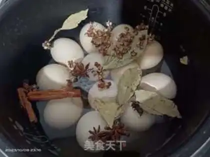 Make Five spicy tea eggs step 0