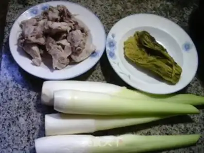 Make The pickles boil the bones white step 0