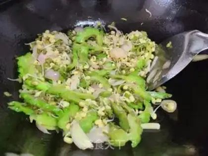 Make The green bean sprouts step 3