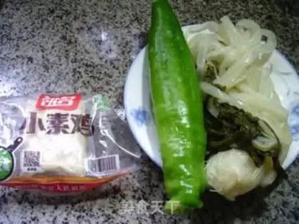 Make The green pepper, the sour chicken, the cabbage step 0