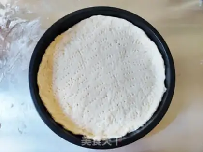 Make Pizza papricos and ham step 4