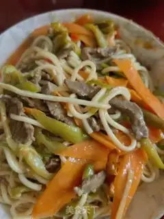 Make Beef and vegetable noodles step 9