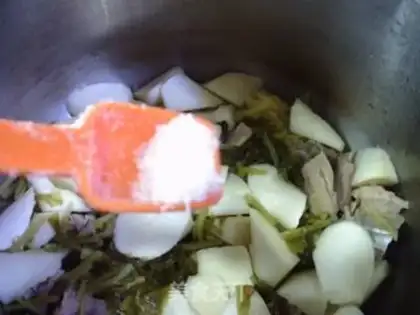 Make The pickles boil the bones white step 10