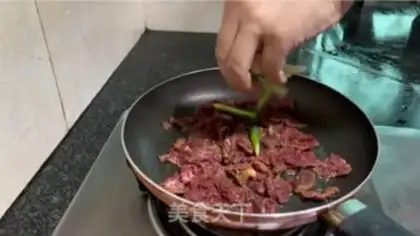 Make Celery garlic beef step 7