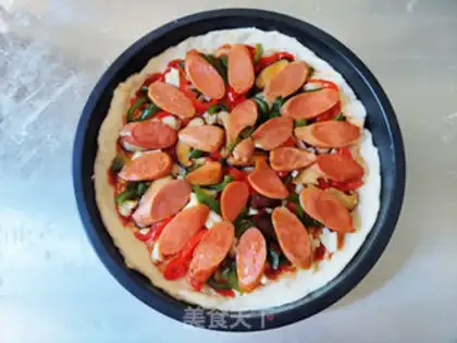 Make Pizza papricos and ham step 6