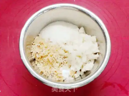 Make A simple version of the moon cake step 4