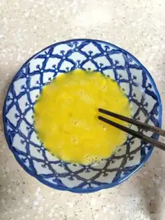 Make Squeeze the eggs step 3