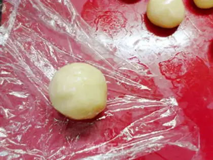 Make A simple version of the moon cake step 14