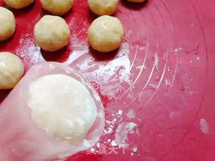 Make A simple version of the moon cake step 15
