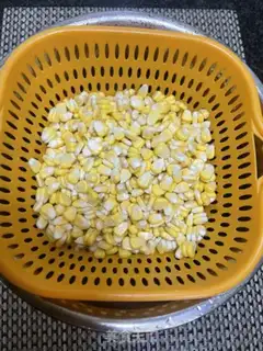 Make Corn oatmeal juice step 1