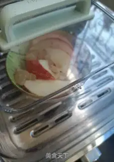Make Ice cream and rainbow pear step 3