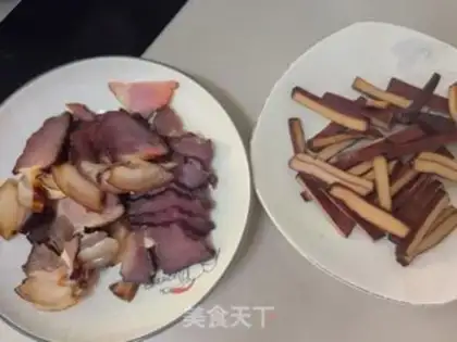 Make Pyramid-dried pork step 0