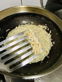 Make Taiwan halogen rice step 3