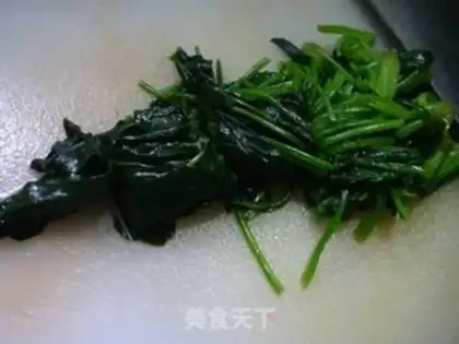 Make The spinach sprouts step 3