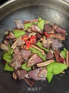 Make Pyramid-dried pork step 6