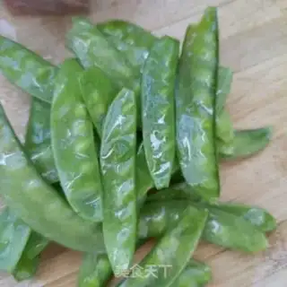 Make The abalone fried Dutch beans step 6