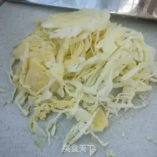 Make Black tiger shrimp hot noodles step 1
