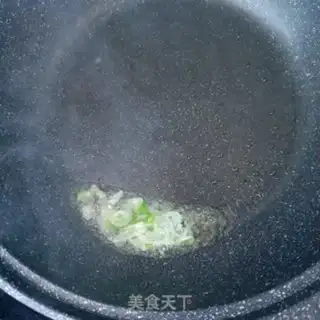 Make Black tiger shrimp hot noodles step 5