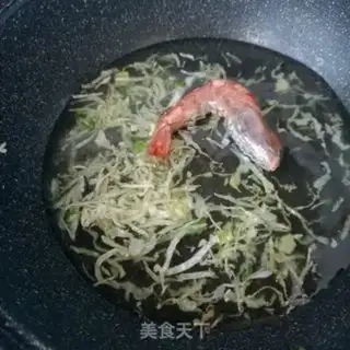 Make Black tiger shrimp hot noodles step 9