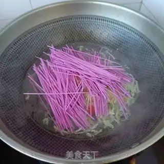 Make Black tiger shrimp hot noodles step 11