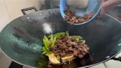 Make Scrambled beef step 11