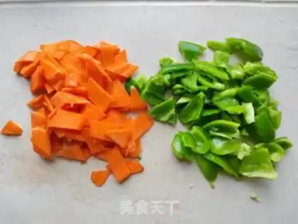 Make Carrot pepper fried eggs step 0