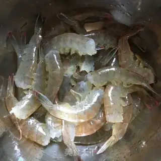 Make Spicy shrimp tail step 0