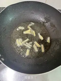 Make Garlic celery fried pipe step 7