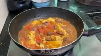 Make Tomato fried egg beef step 10