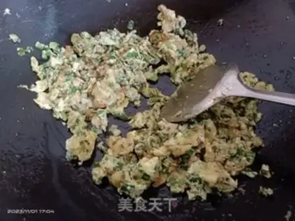 Make Onion fried eggs step 4