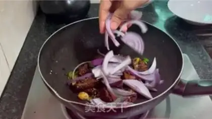 Make Garlic golden mushroom fan shrimp step 9